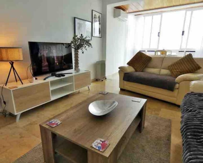 Lovely 2 Bedroom Apartment 2Nd Line To Beach El Albir Exteriör bild